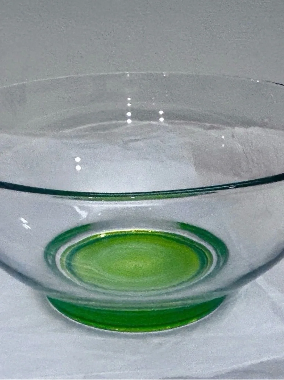 Vtg Turkish Lg Serving Bowl Clear Flared Rim W/Emerald Green Base Pasabahc 9.5”